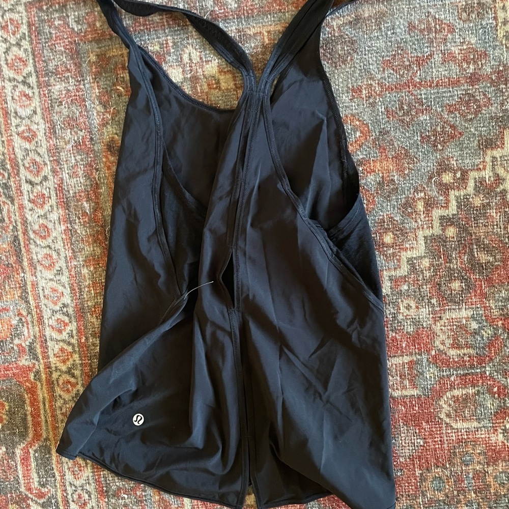 Lululemon tank top